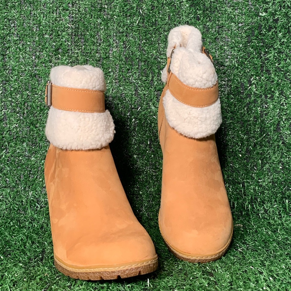 New Women's Timberland Glancy Teddy Fleece Boots - Picture 2 of 8